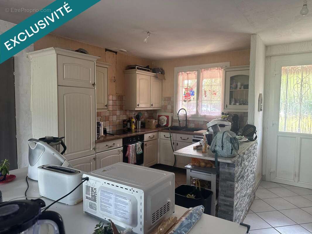 Maison 106 m² à Izeure  - photo 7