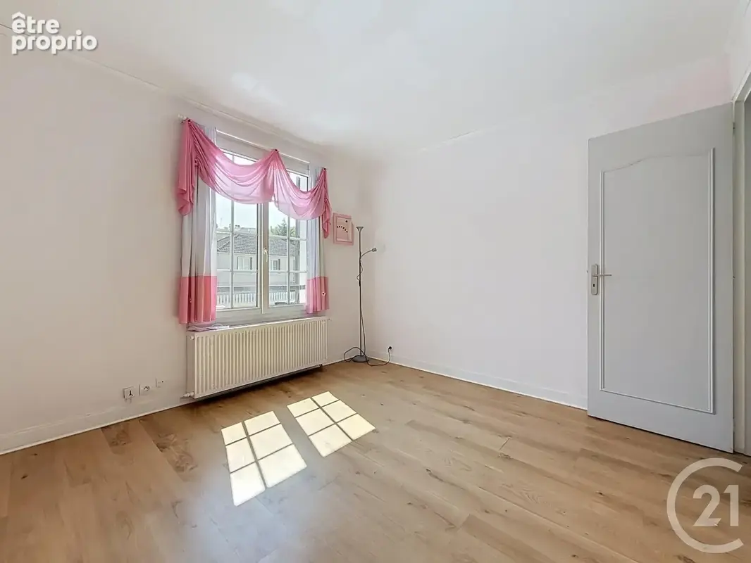 Maison 6 pièces 136 m² à vendre à Chartres (28000) - photo 7