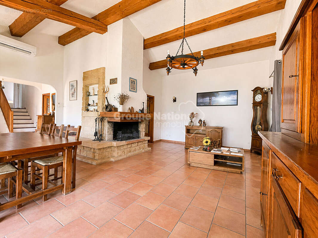 Maison 4 pièces à vendre à Saint Chamas - 138 m² sur terrain de 600 m² - photo 4