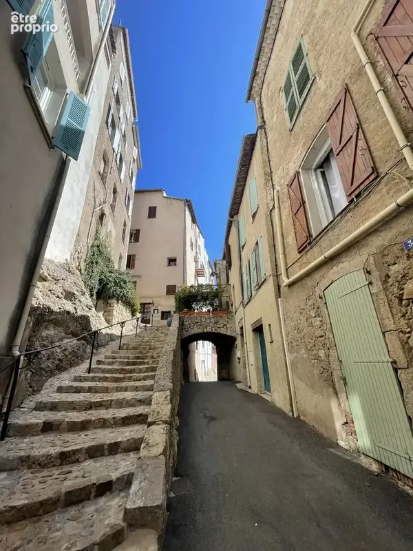 Exclusivité, Maison de village  avec vue panoramique à Callas - photo 12