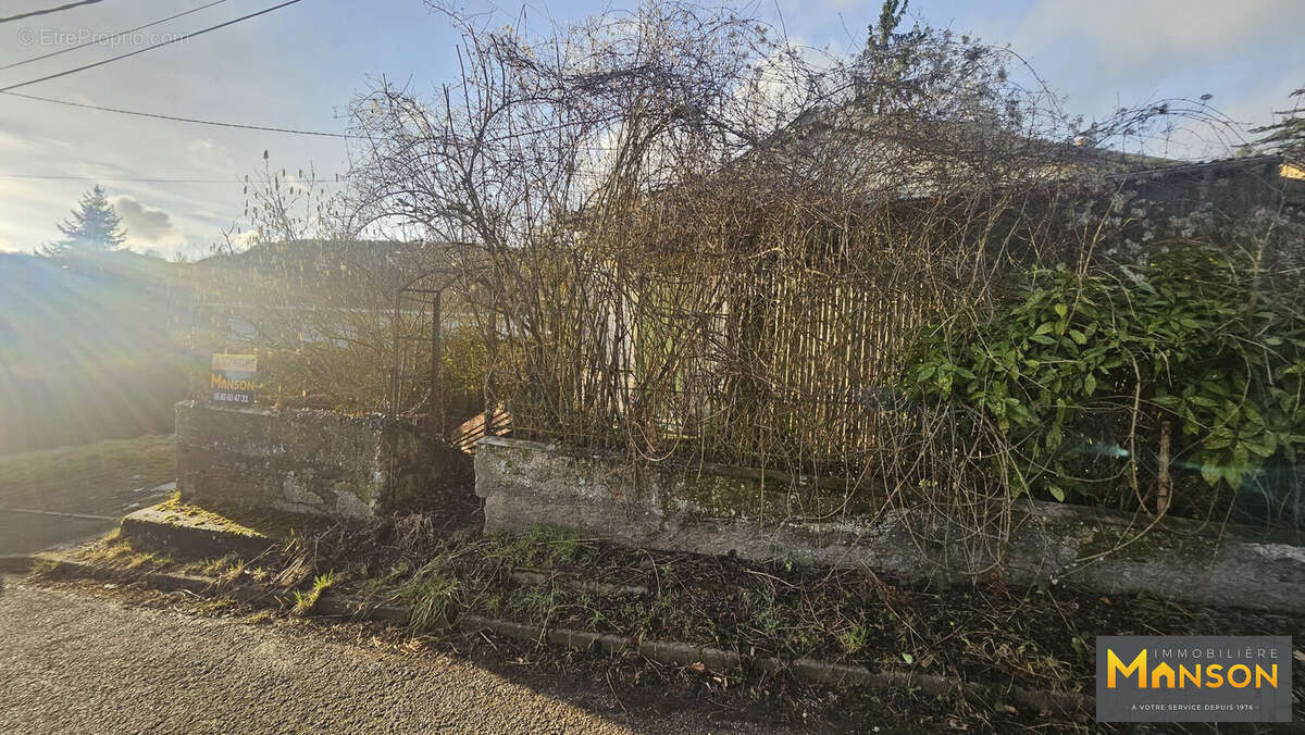 Terrain à NEUVES-MAISONS