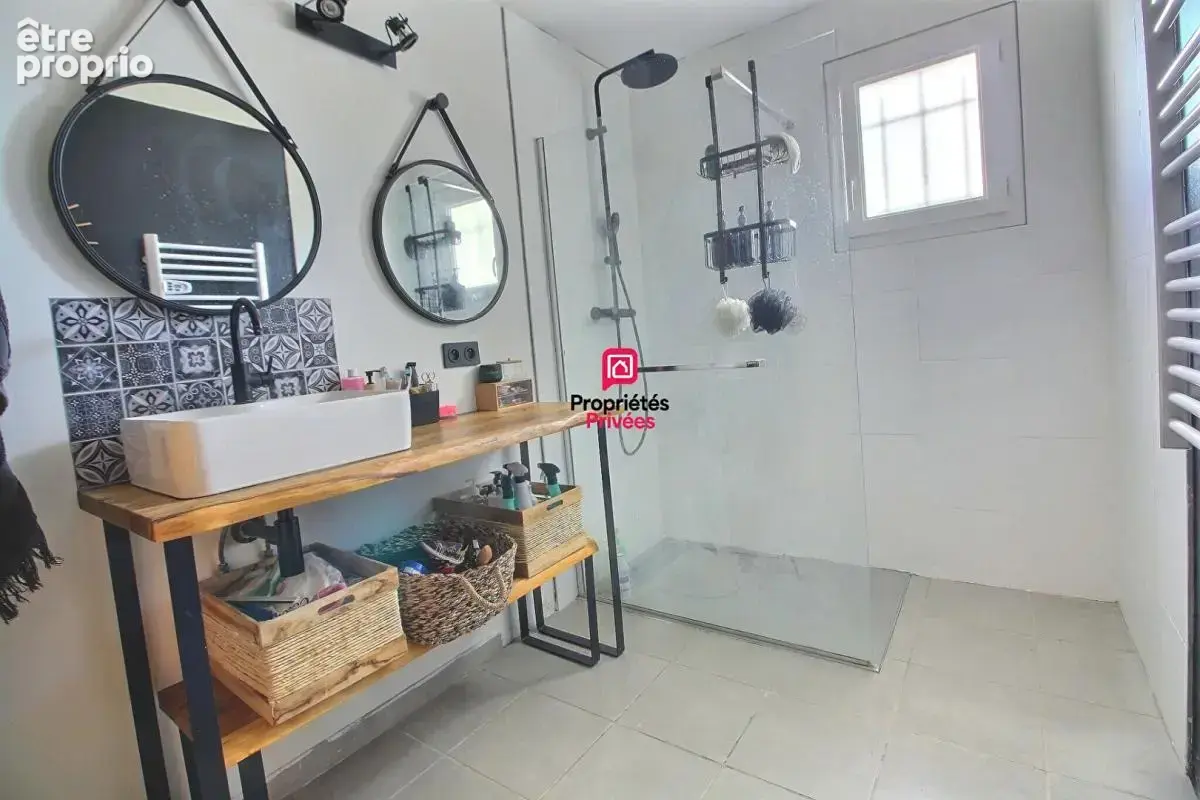 Maison 3 chambres 92 m² de plain pied avec piscine à Vacquieres - photo 11