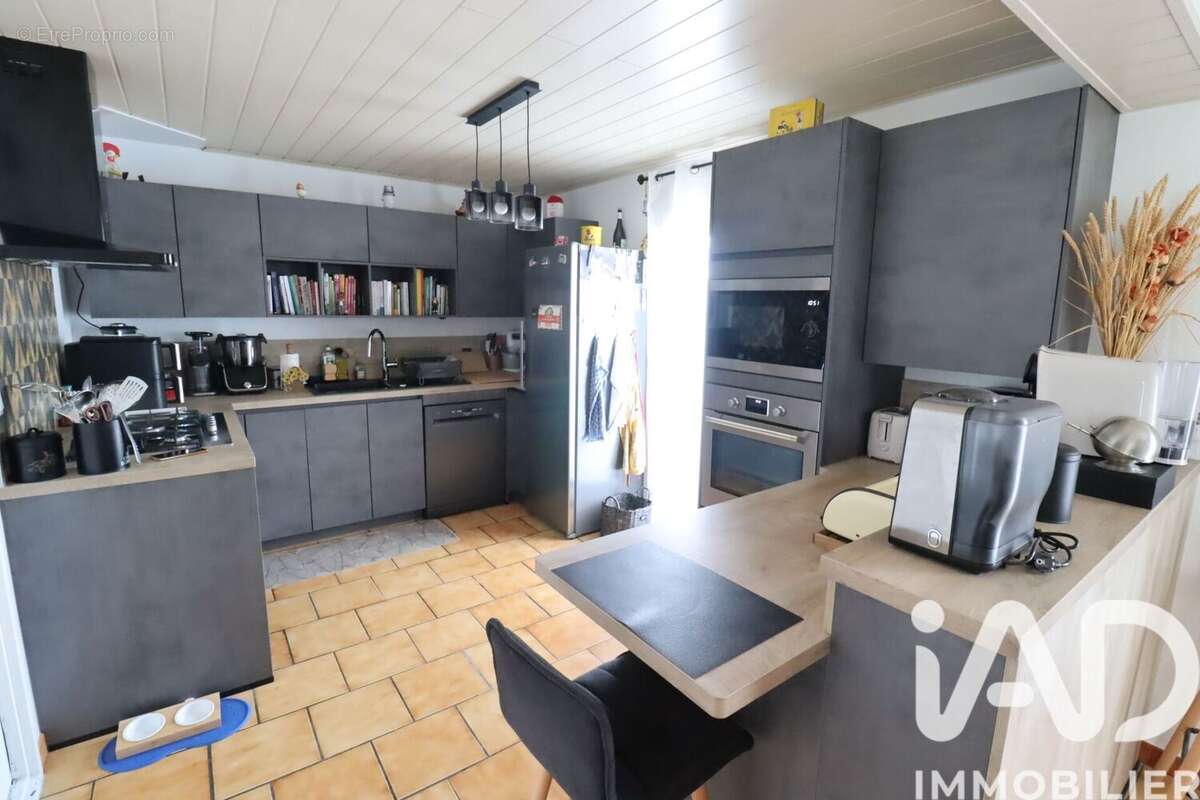 Photo 3 - Maison à COMBRONDE