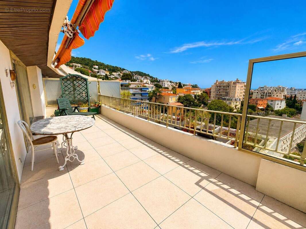   - Appartement à NICE