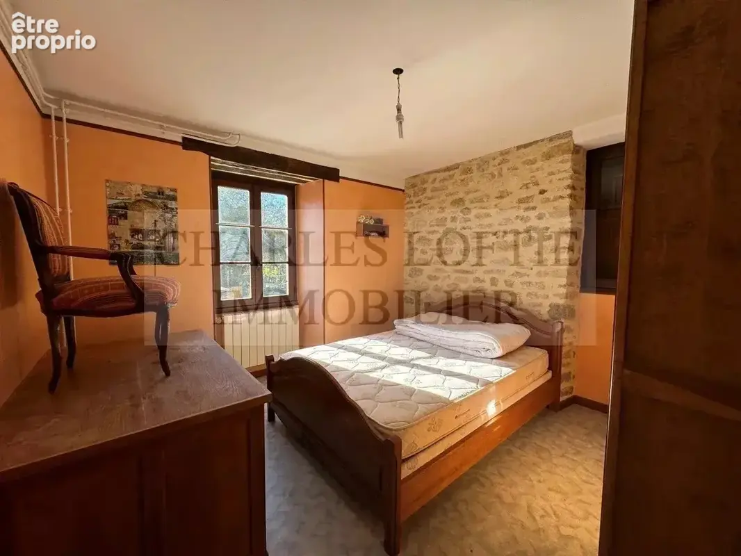 Belle maison en pierre avec piscine, au calme, sur un terrain de 1 800 m² - photo 8
