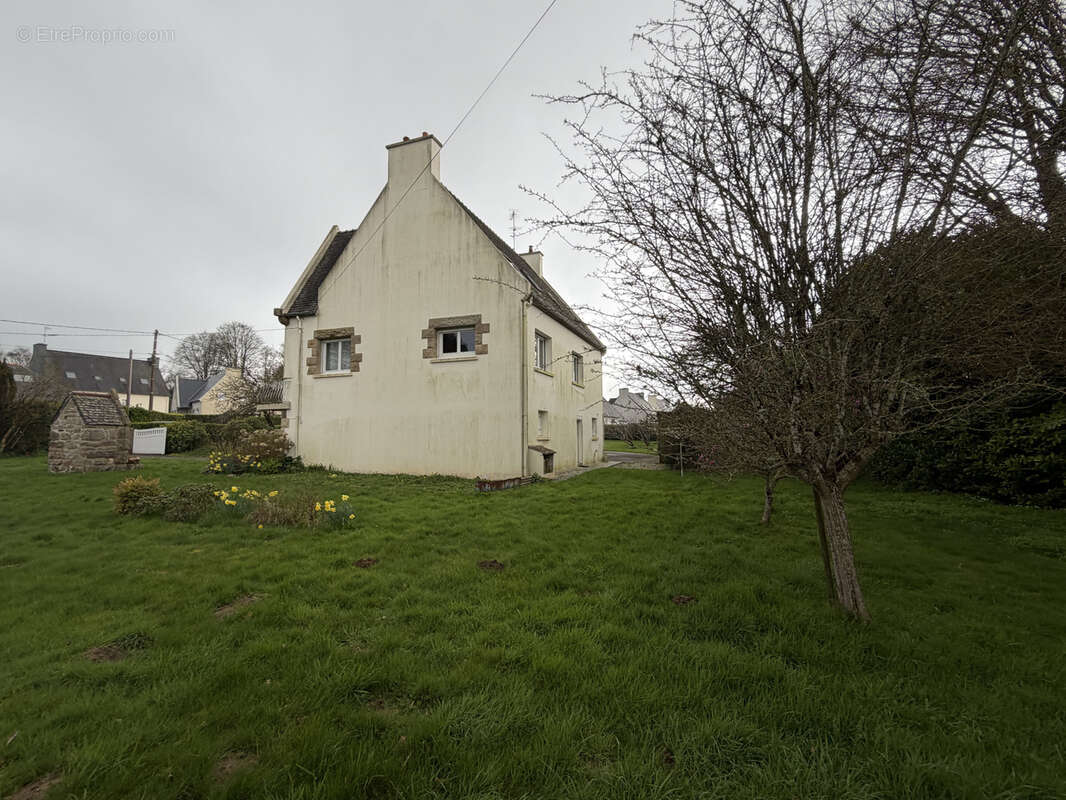 Maison à PLOUIGNEAU