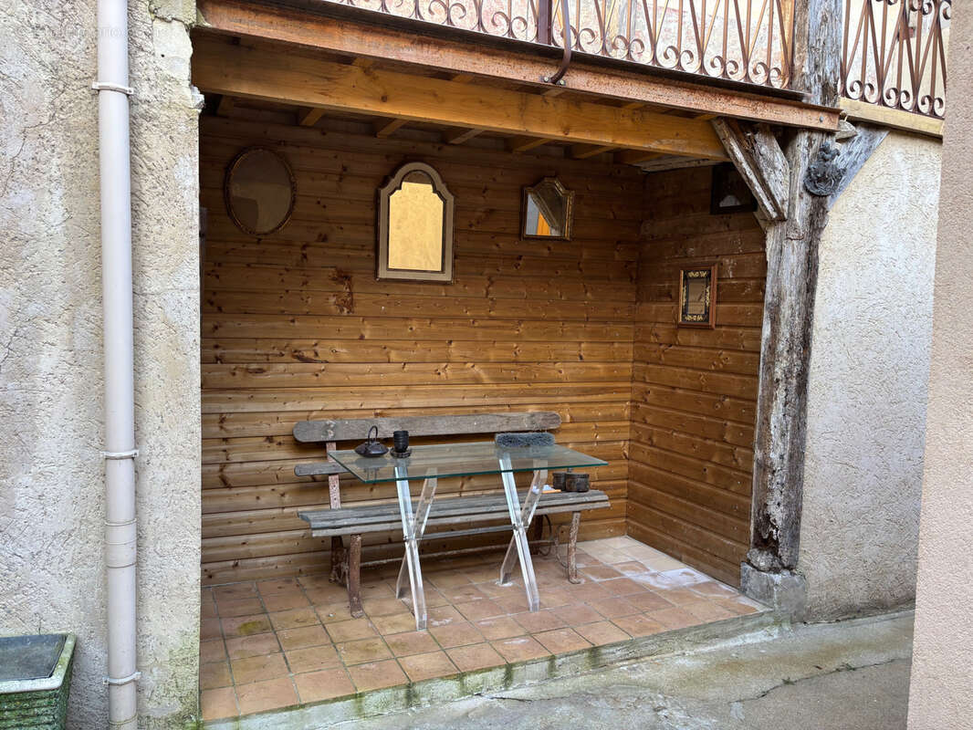 Maison à LA QUEUE-LES-YVELINES