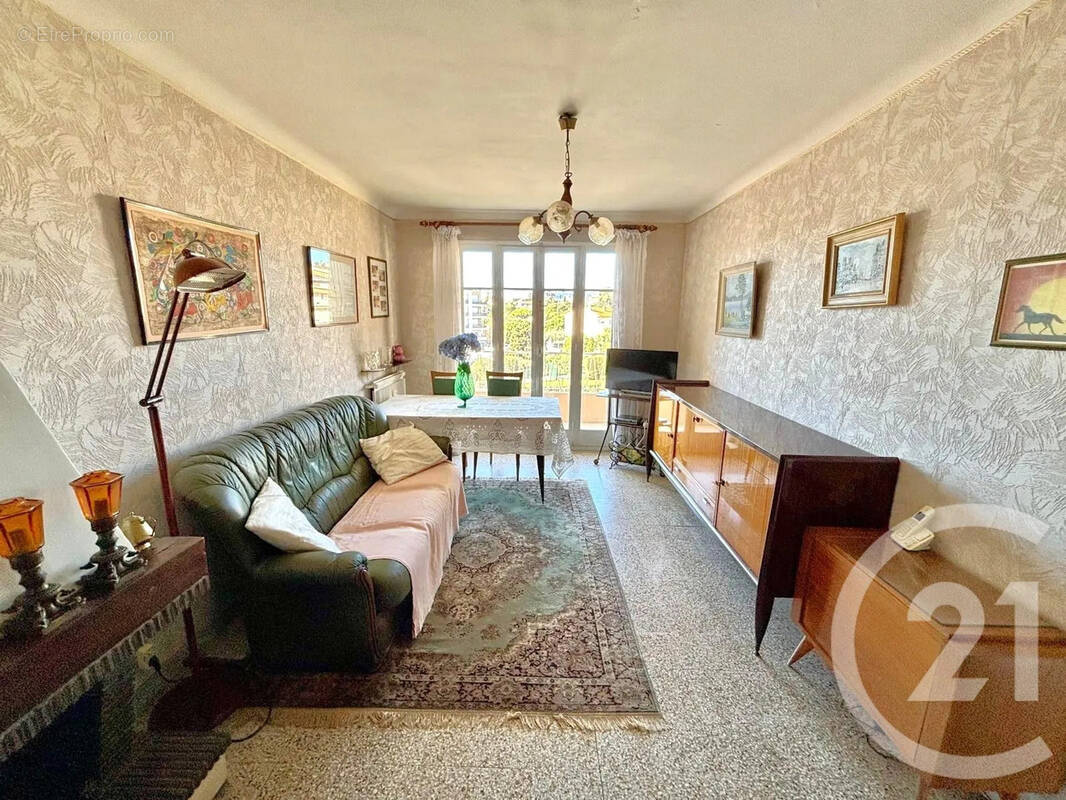 Appartement à LE CANNET