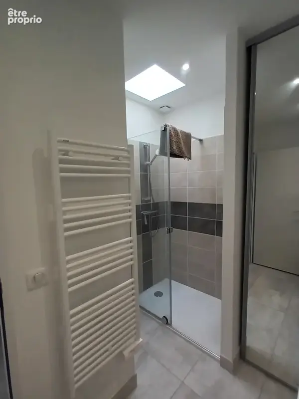 Appartement refait à neuf situé à seulement 2mn de la plage de Royan. - photo 10