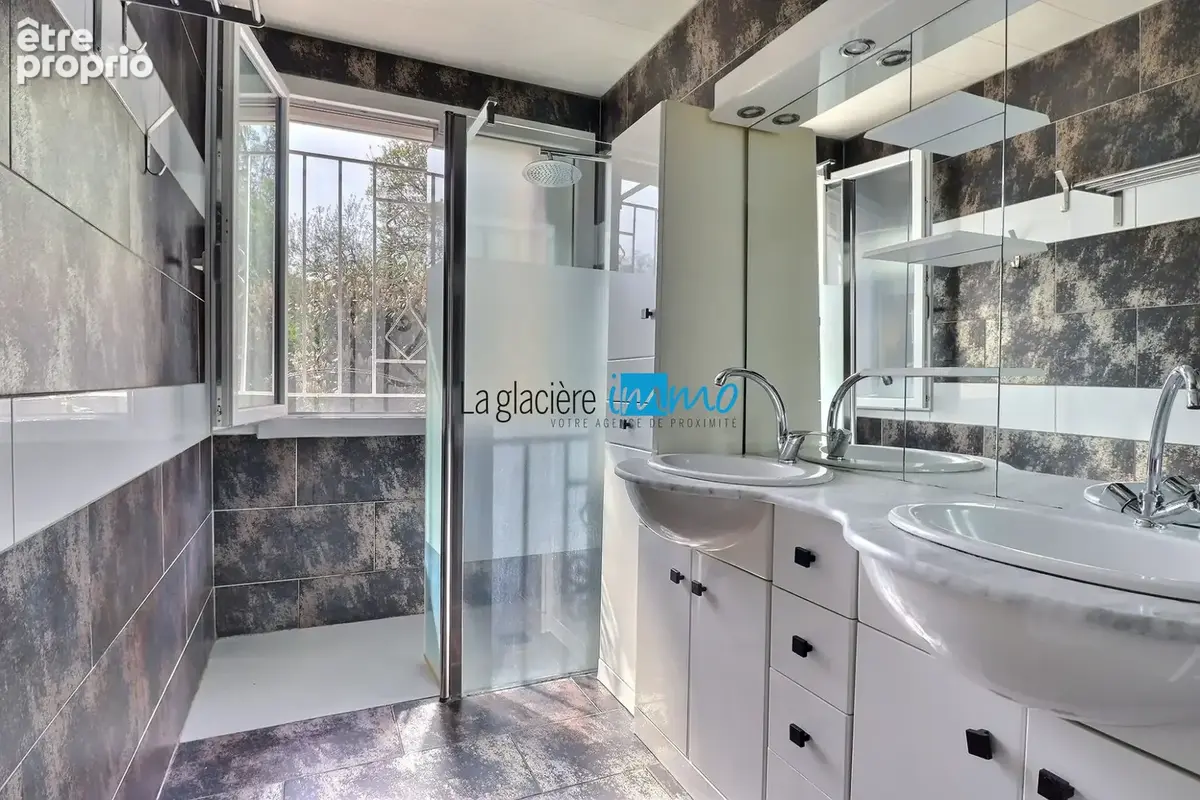 Maison 8 pièces 180 m² à vendre à Aydat (63970) - photo 9