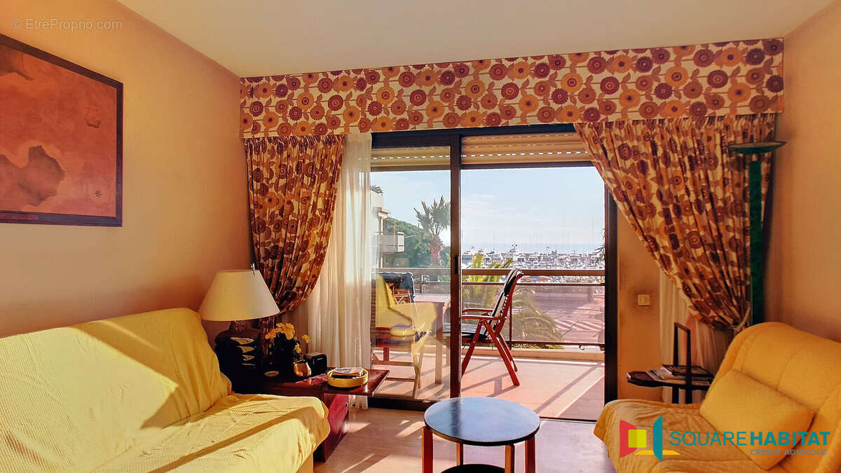 Appartement à MANDELIEU-LA-NAPOULE