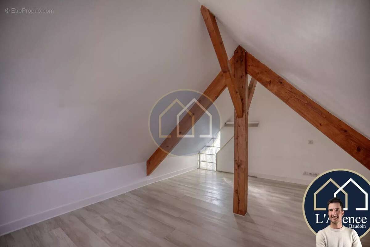 Appartement à EPERNON