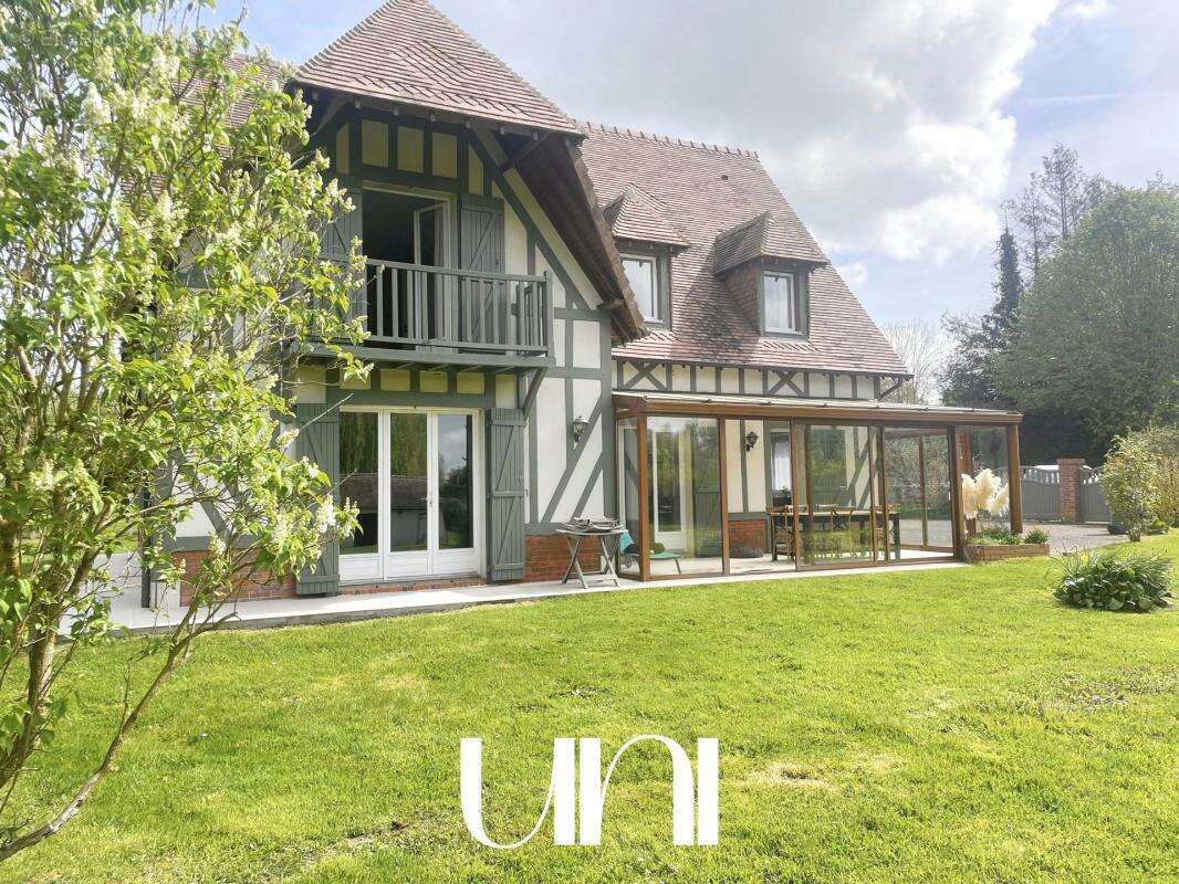 Maison à BONNEVILLE-SUR-TOUQUES