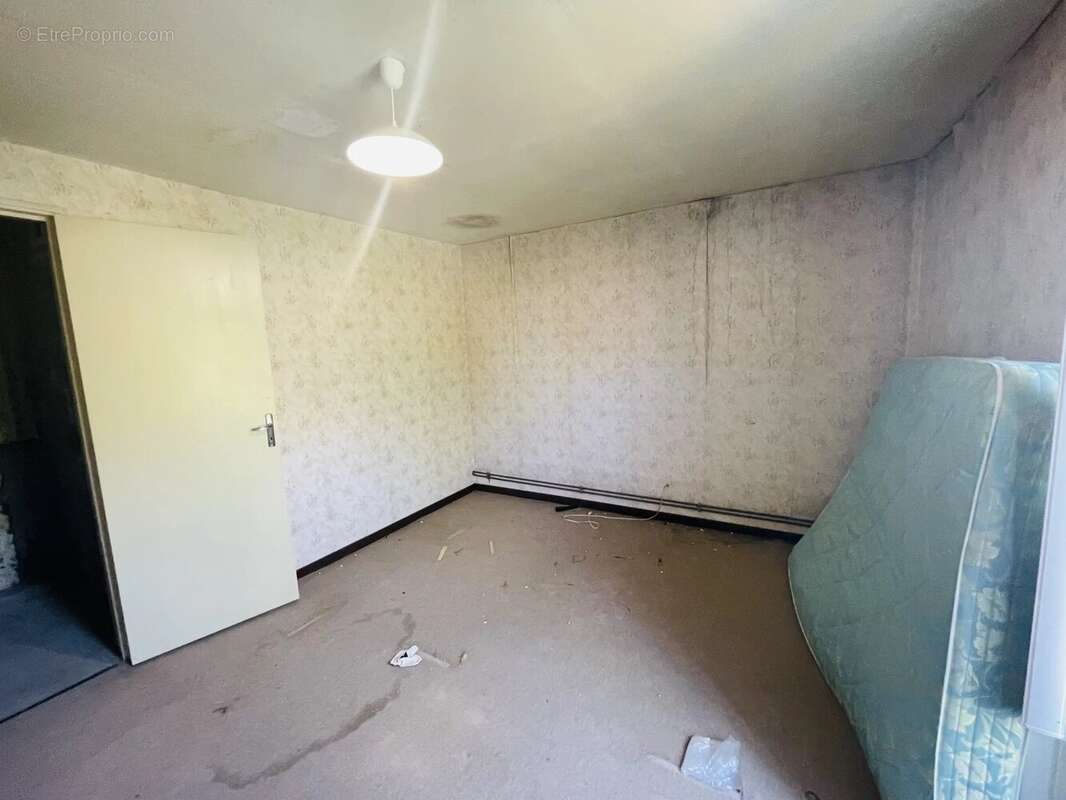 Maison à BARBEZIEUX-SAINT-HILAIRE