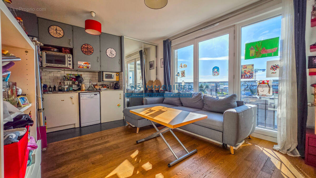 Appartement à SARTROUVILLE