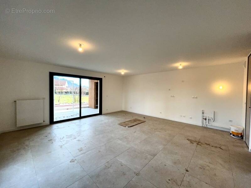 Appartement à VETRAZ-MONTHOUX