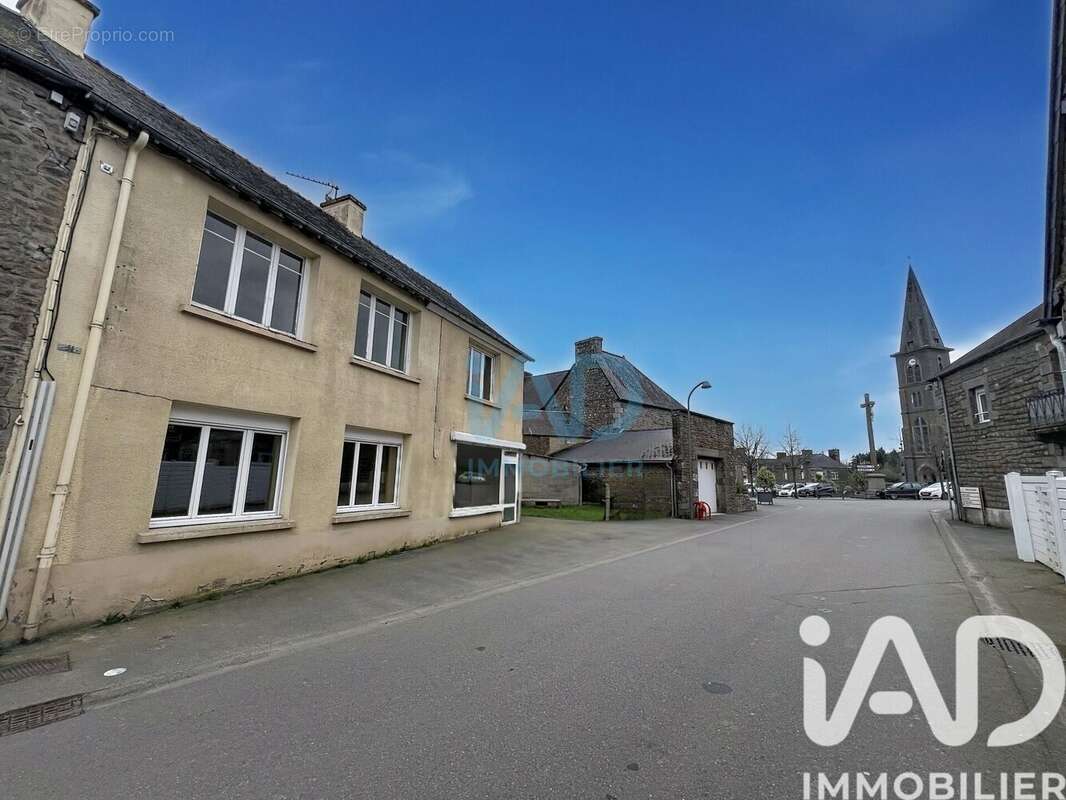 Photo 2 - Maison à BONNEMAIN