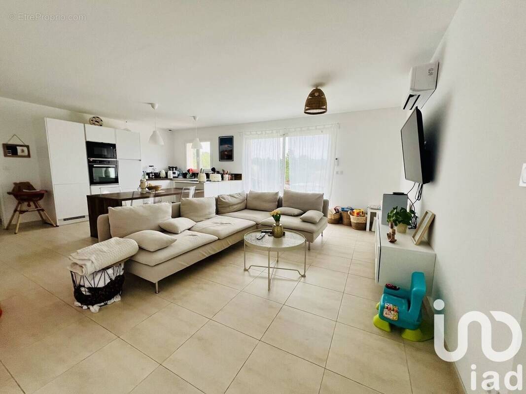 Photo 1 - Maison à VILLEMOUSTAUSSOU