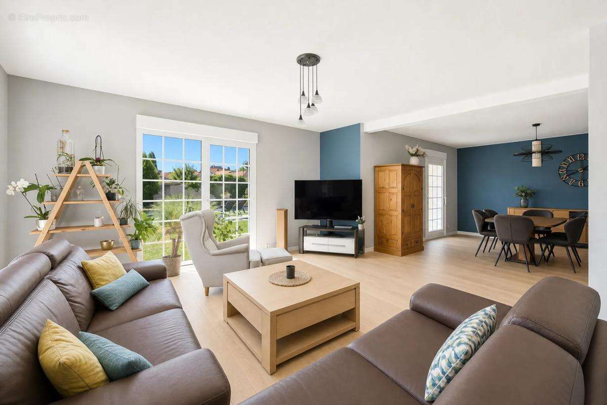 Propriété familiale de 185 m² avec piscine, sans vis-à-vis - photo 5