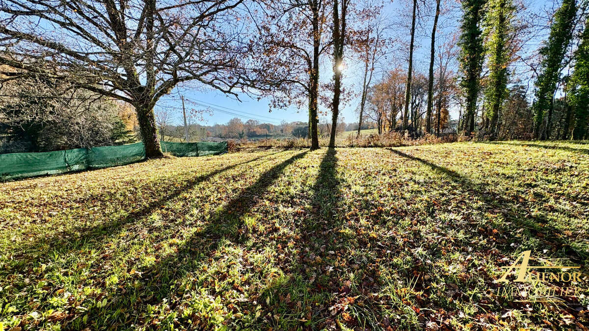 Maison à NOTRE-DAME-DE-SANILHAC