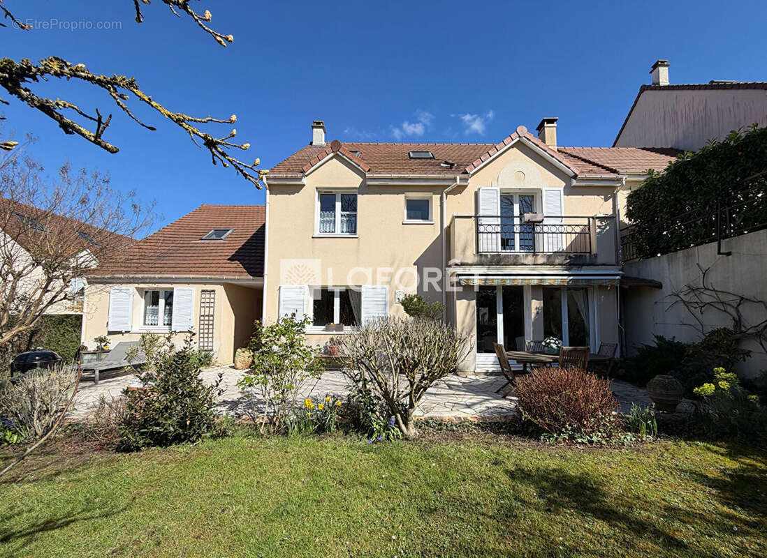 Maison à MARLY-LE-ROI