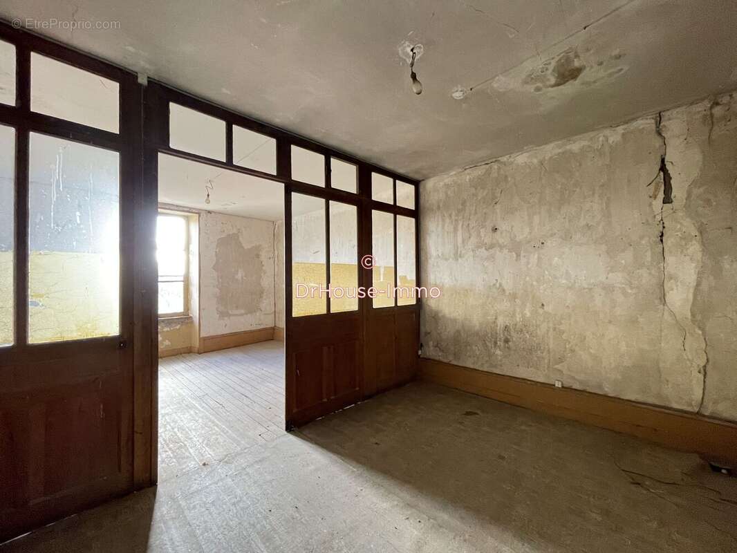 Maison à MONTHUREUX-SUR-SAONE