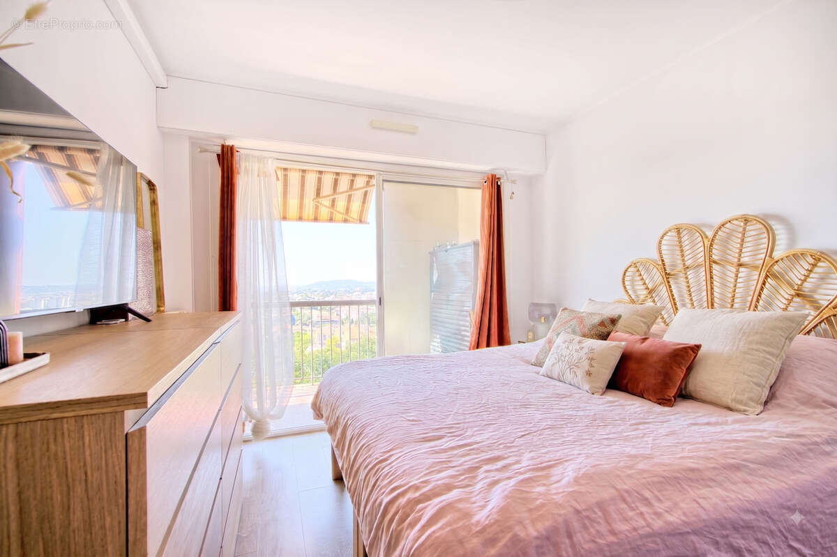 TOULON Bas Faron Appartement 2 chambres avec stationnement privatif - photo 9