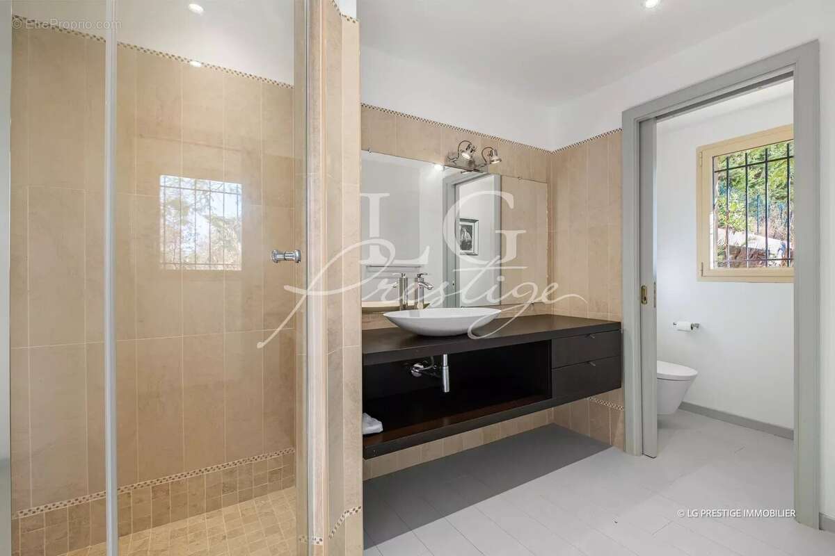 Maison à MANDELIEU-LA-NAPOULE