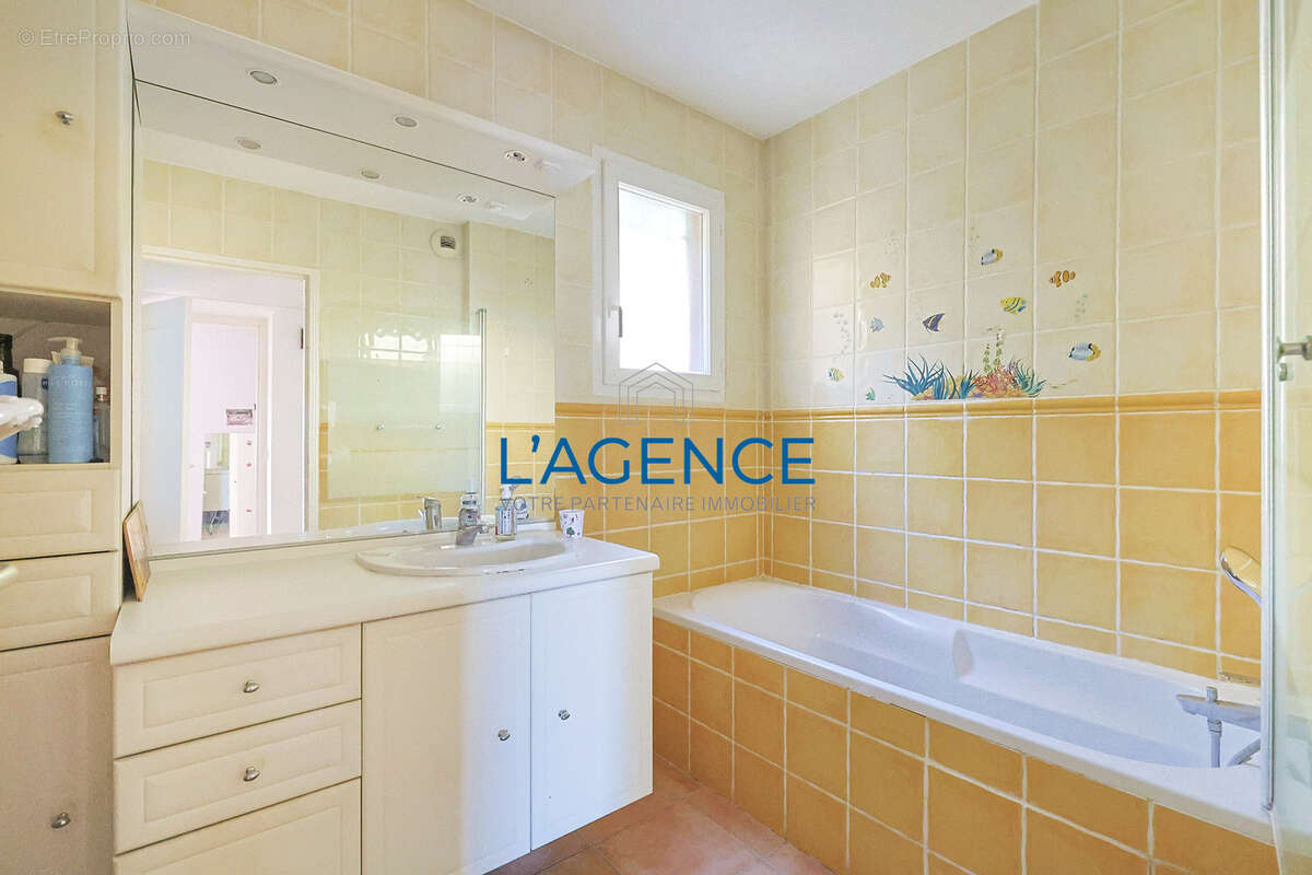 Appartement à HYERES