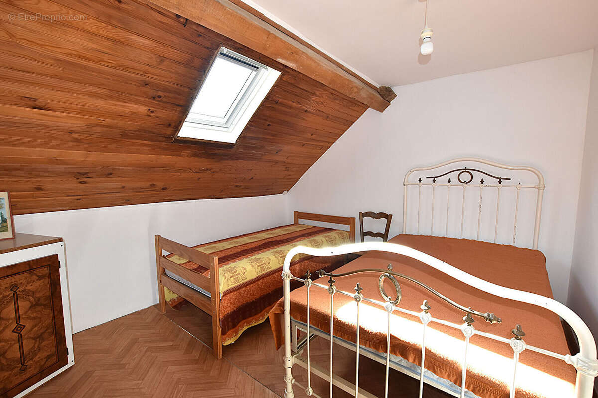 Maison à JALIGNY-SUR-BESBRE