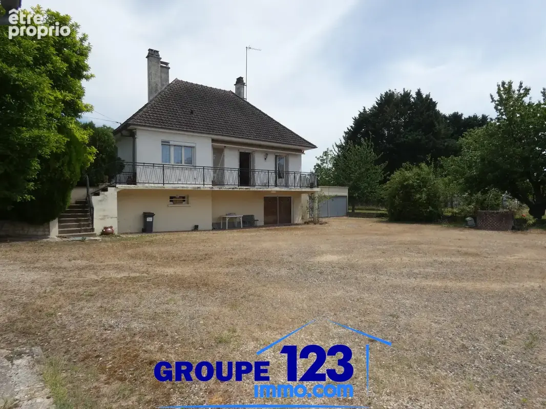 Maison à BRIENON-SUR-ARMANCON
