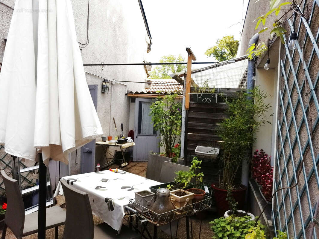 Nevers centre ville appartement T. 7  avec terrasse privative - photo 10