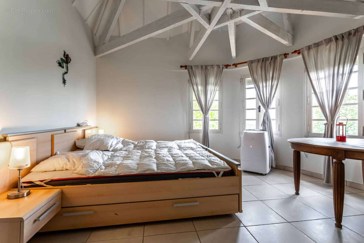 Country property - photo 32