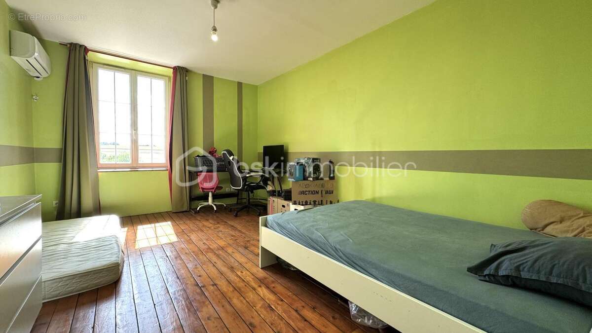 Maison à SAINT-GENGOULPH