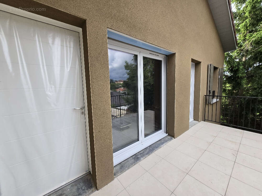 Appartement à CHAPONOST