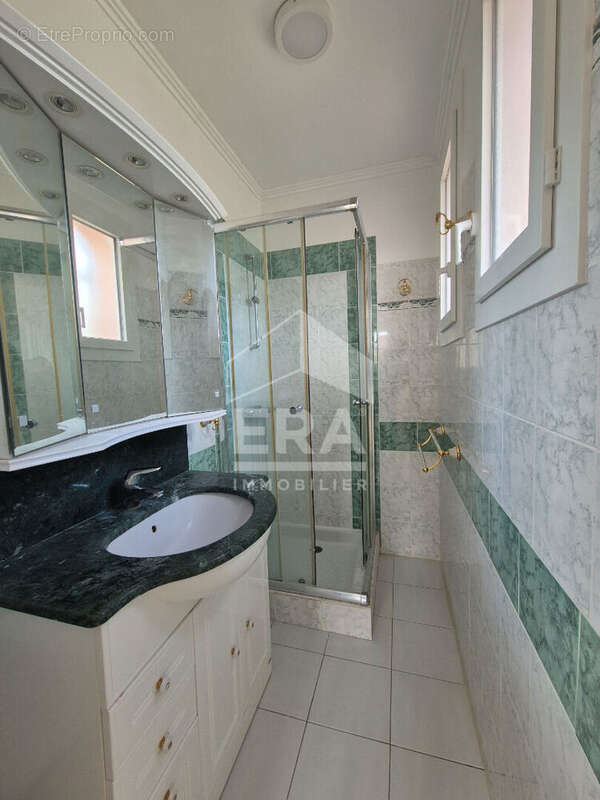 Maison totalement renovée à vendre à Saint Cyprien - Confort moderne - photo 17