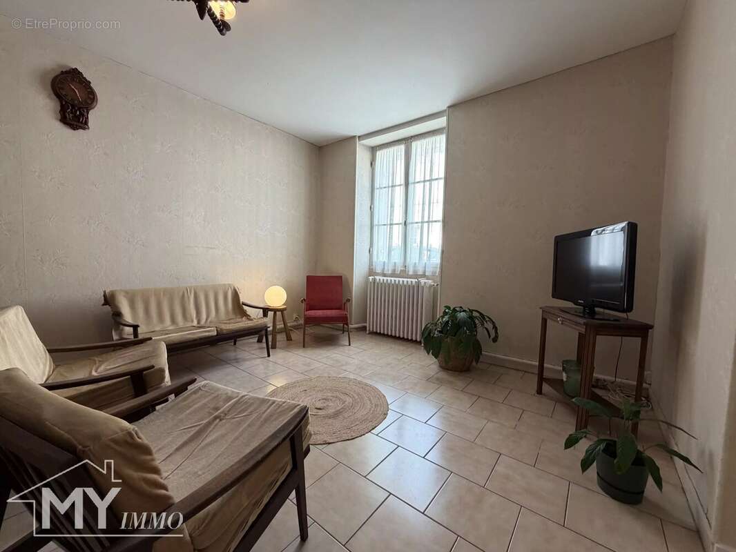 Maison à CASTILLON-LA-BATAILLE