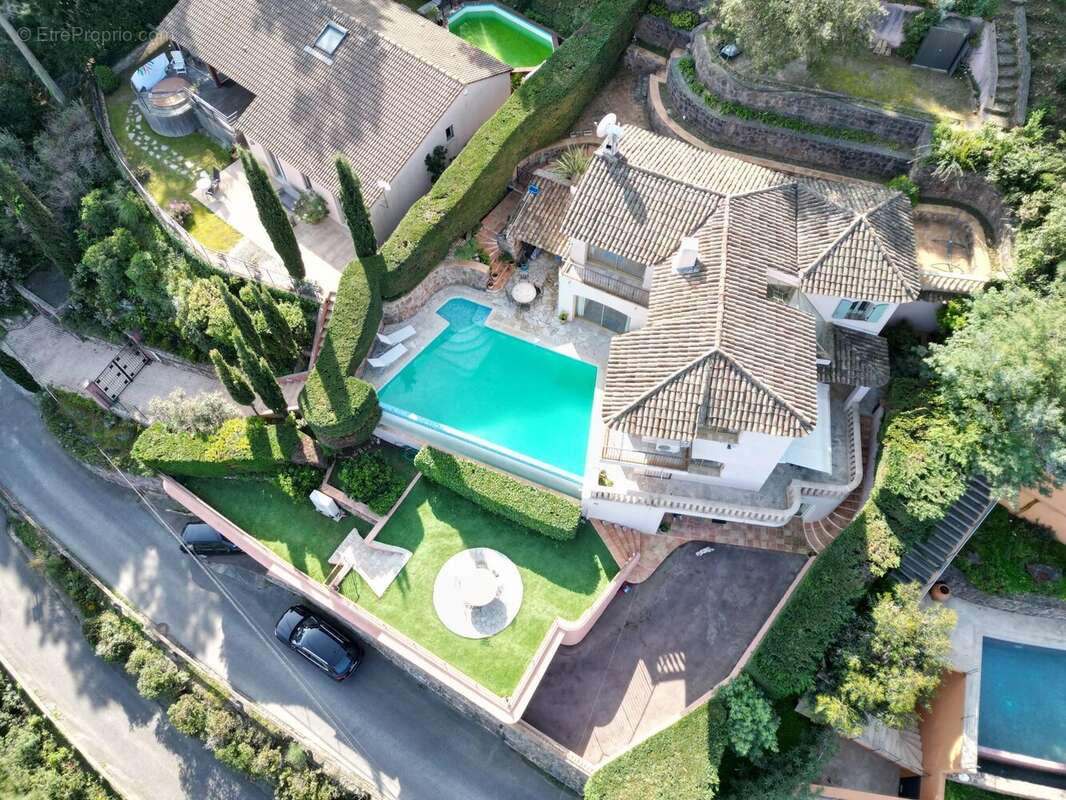 Maison à THEOULE-SUR-MER