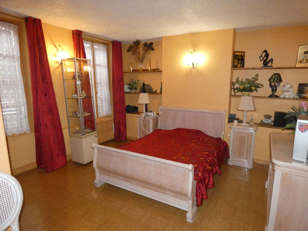 Maison à BRIENON-SUR-ARMANCON