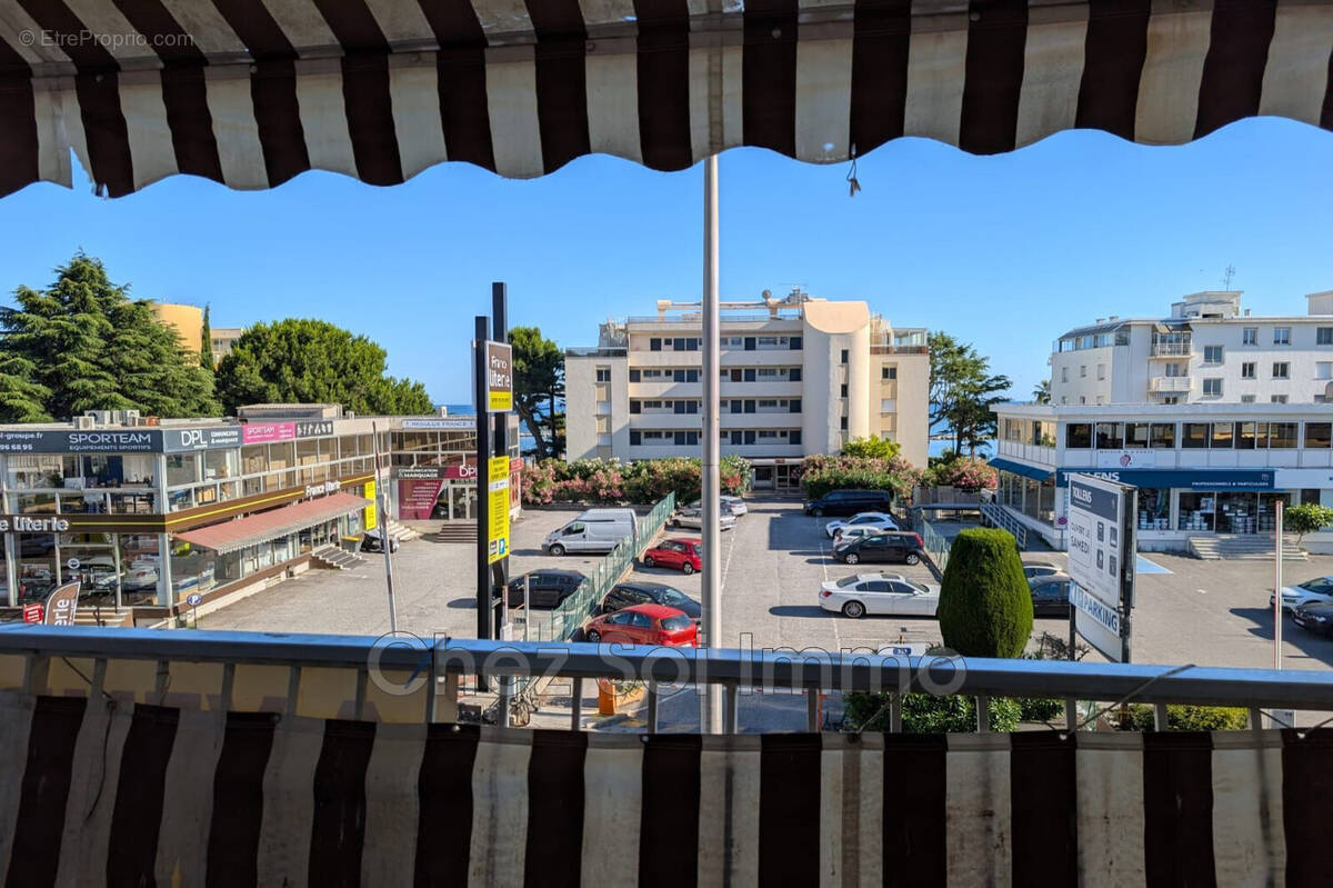 Appartement à SAINT-LAURENT-DU-VAR