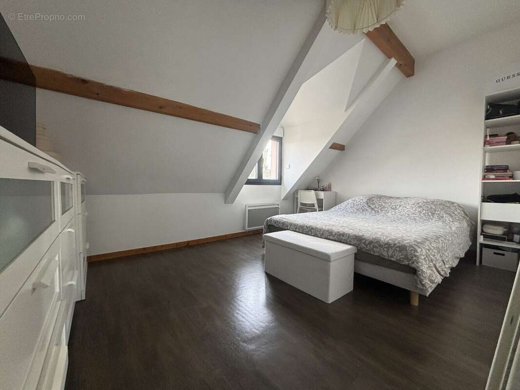 Maison à SAINTRY-SUR-SEINE