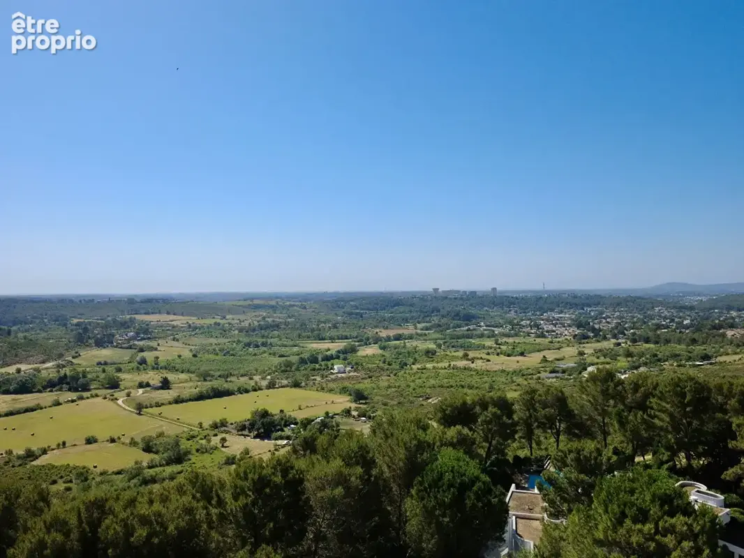 Élégante demeure en pierre avec parc de 6 011 m² et vue panoramique dans un domaine d'exception - photo 3