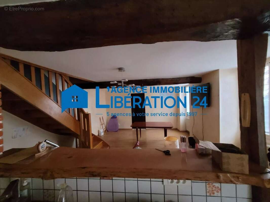 Appartement à SAINT-ROMAIN-EN-JAREZ