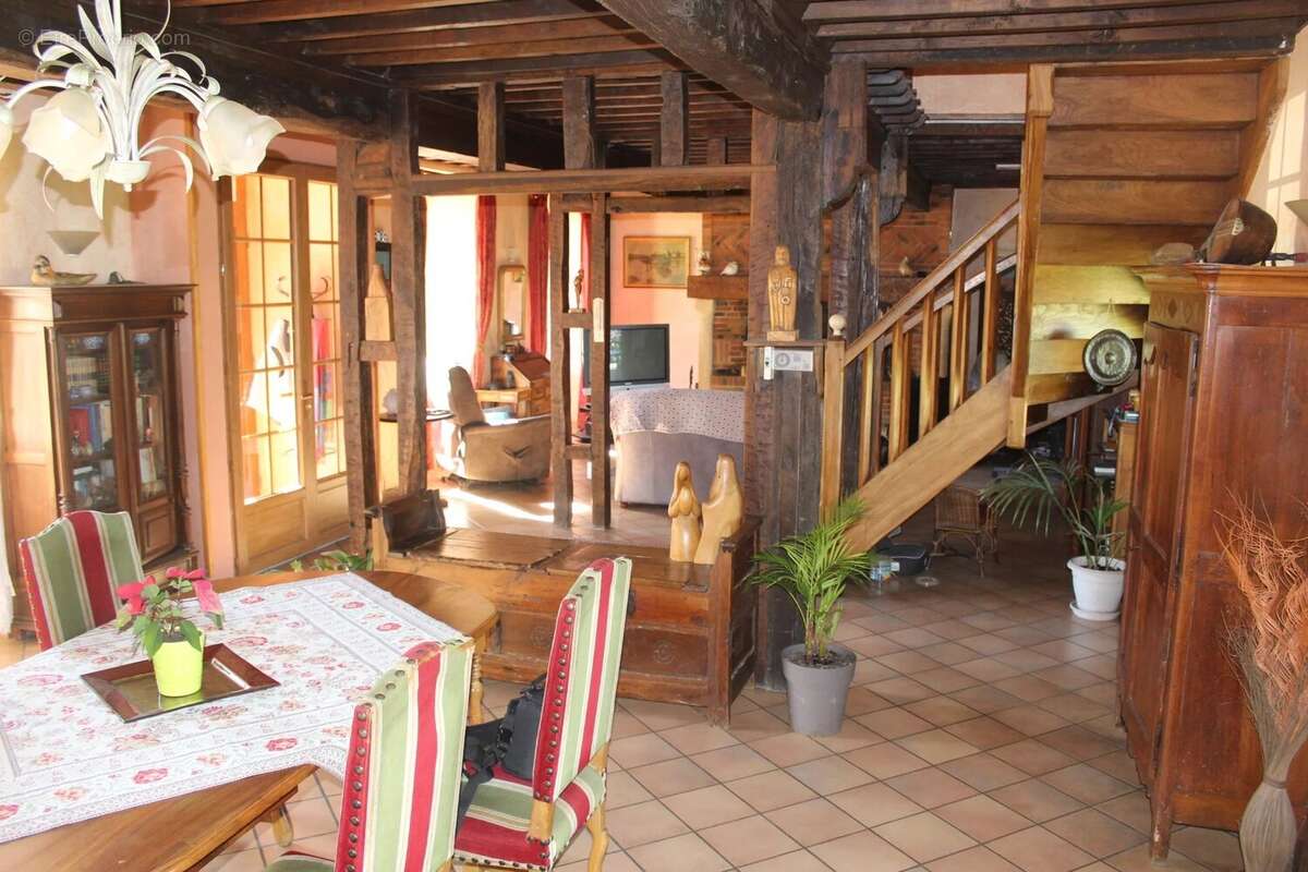 Maison à POINTIS-INARD