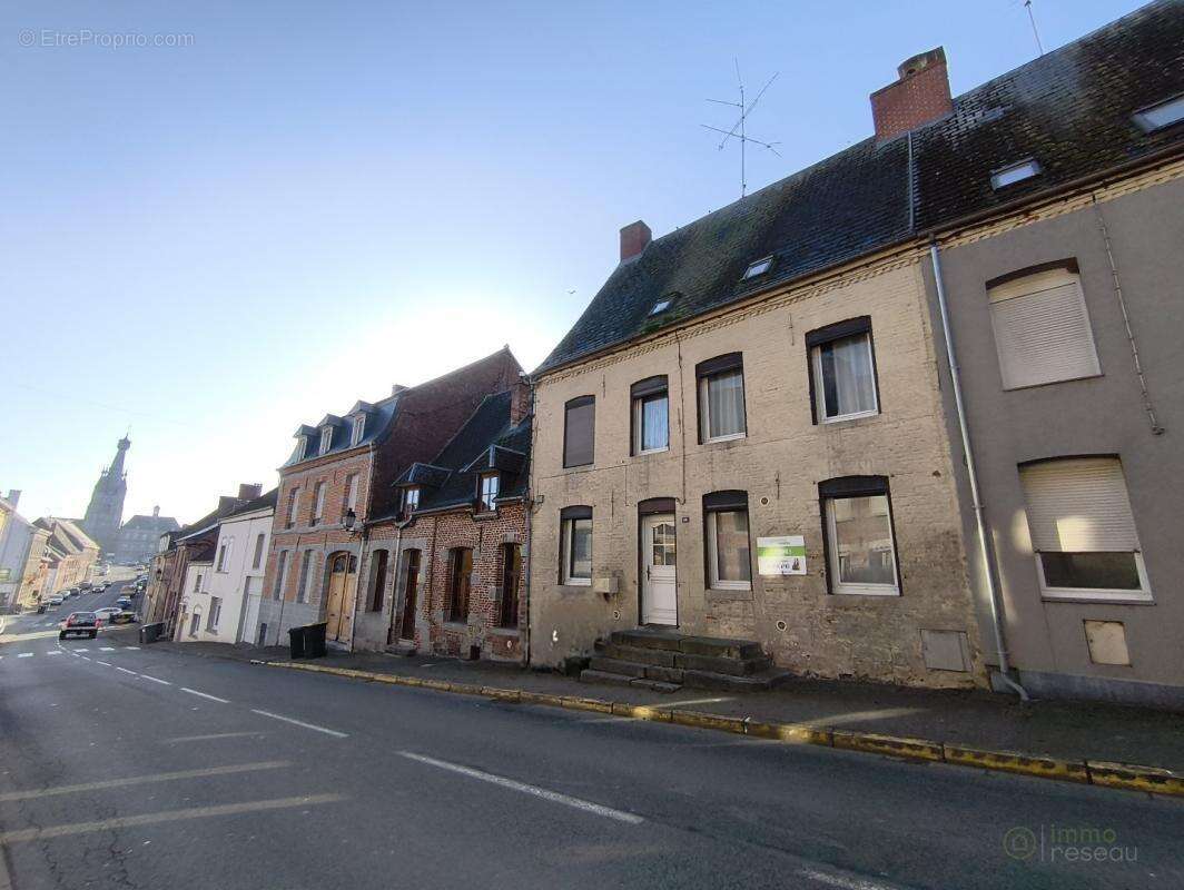 Maison à SOLRE-LE-CHATEAU