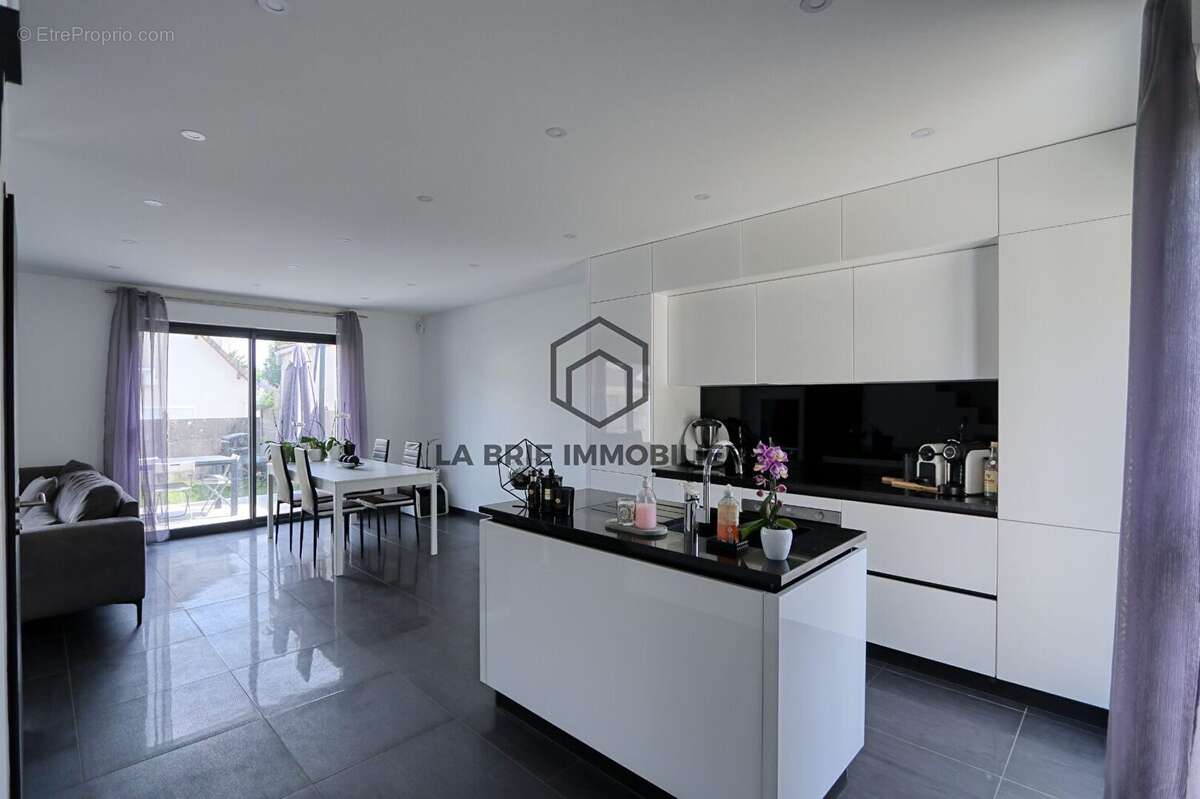 Maison 87 m² à Villecresnes  - photo 8