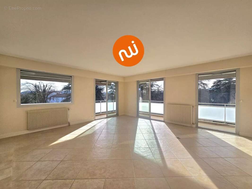 Appartement à TASSIN-LA-DEMI-LUNE