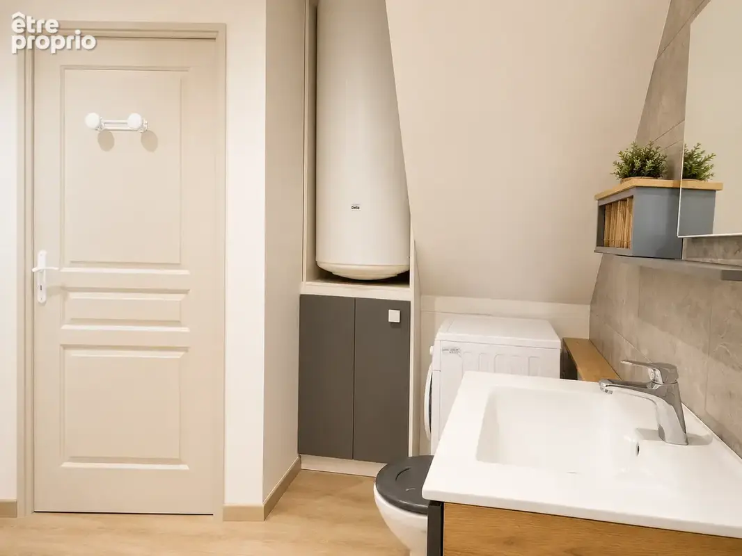 Duplex bon état , avec cave et balcon bon état , environ 62 m2 habitable , proche centre ville et commerces - photo 12