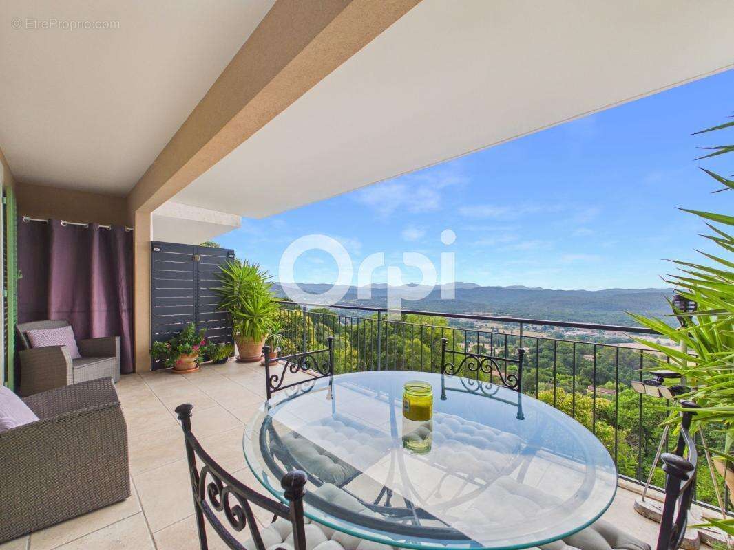 Appartement à MONTAUROUX
