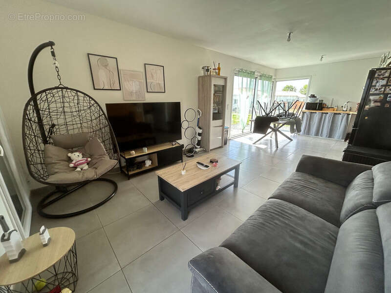 La reorthe (85210) villa bois plain pied 2022 + garage et annexe sur 766m² clos avec locataires en place - photo 2